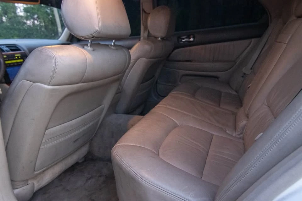 1999 Lexus LS 2nd Gen - Image 5 of 12