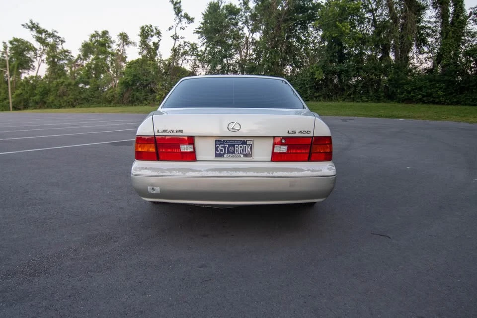 1999 Lexus LS 2nd Gen - Image 8 of 12