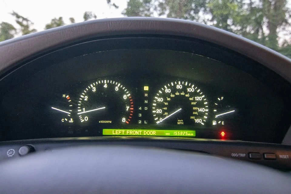 1999 Lexus LS 2nd Gen - Image 3 of 12