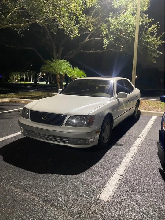1999 Lexus LS 2nd Gen - Image 6 of 9