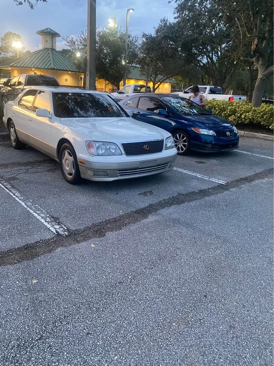 1999 Lexus LS 2nd Gen - Image 9 of 9