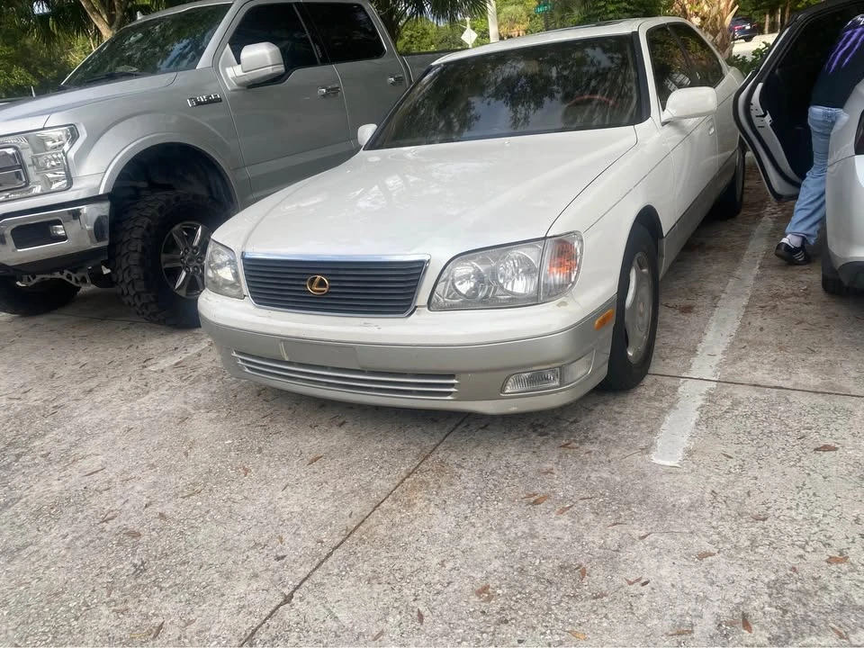 1999 Lexus LS 2nd Gen - Image 7 of 9