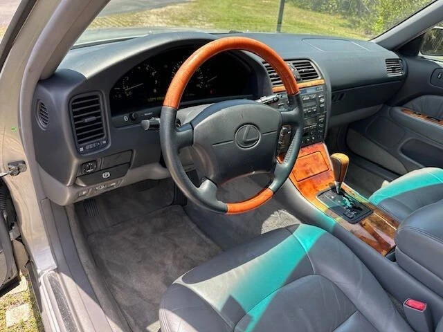 1999 Lexus LS 2nd Gen - Image 12 of 21
