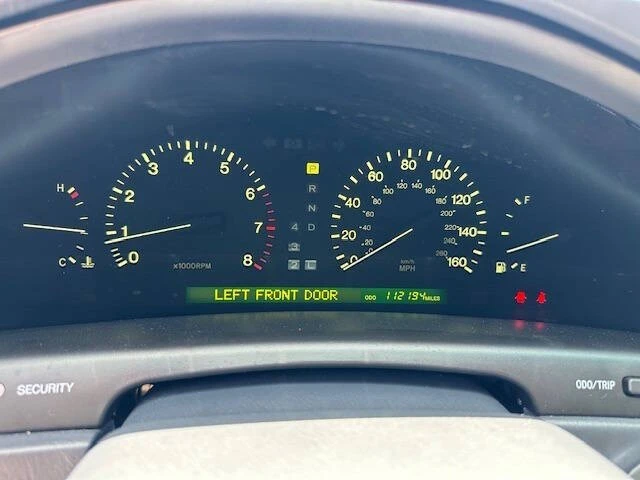 1999 Lexus LS 2nd Gen - Image 13 of 21