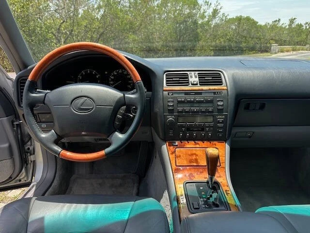 1999 Lexus LS 2nd Gen - Image 19 of 21