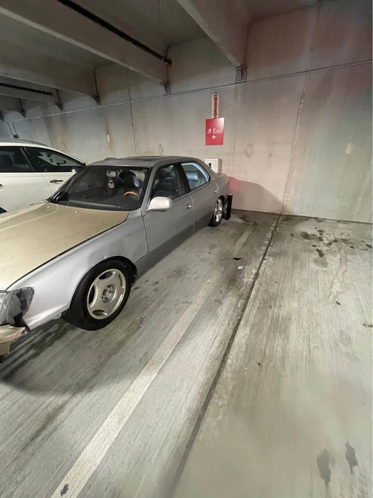 1999 Lexus LS 2nd Gen - Image 8 of 8