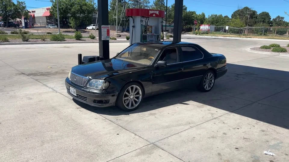 1999 Lexus LS 2nd Gen - Image 5 of 6