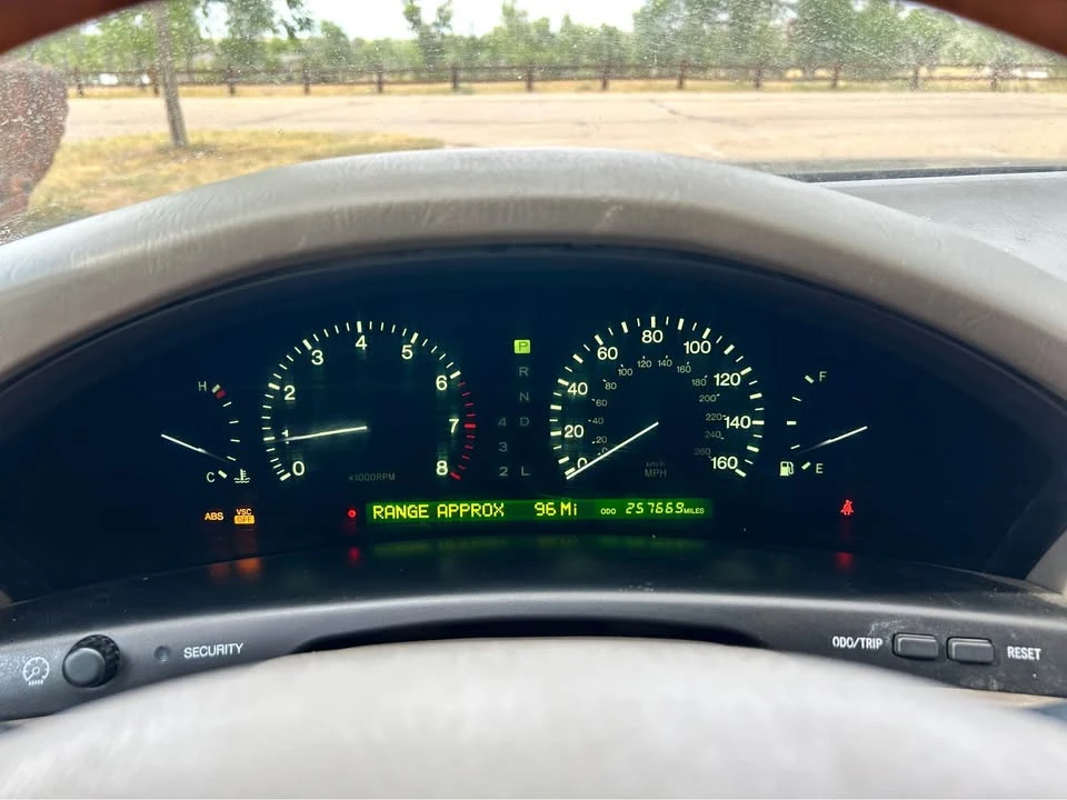 1999 Lexus LS 2nd Gen - Image 3 of 6