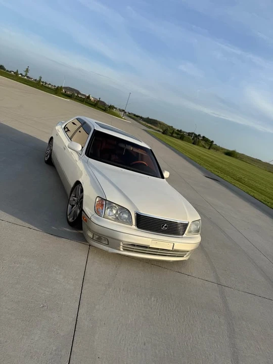 1999 Lexus LS 2nd Gen - Image 3 of 8