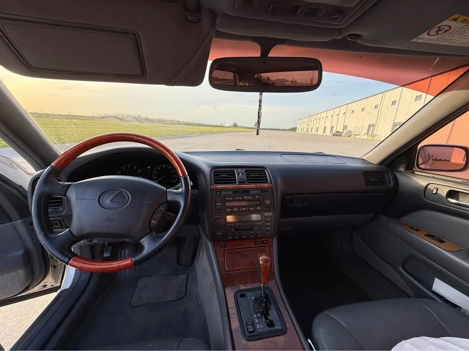 1999 Lexus LS 2nd Gen - Image 6 of 8