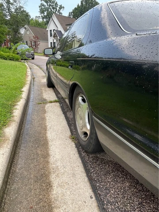1999 Lexus LS 2nd Gen - Image 3 of 13