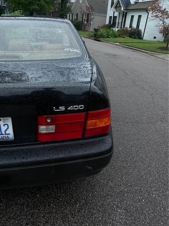 1999 Lexus LS 2nd Gen - Image 10 of 13