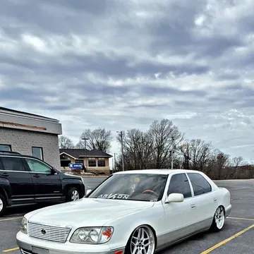 1999 Lexus LS 400 Sedan