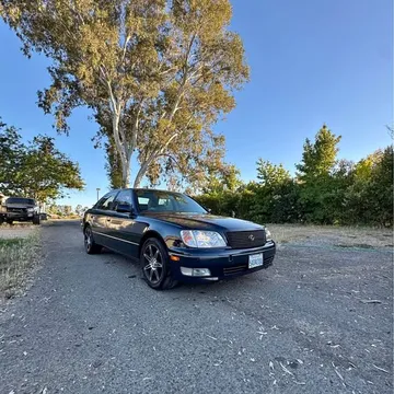 1999 Lexus LS 400 Sedan