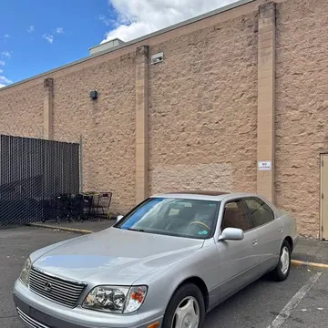 1999 Lexus LS 400 Sedan