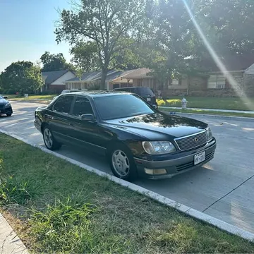 1999 Lexus LS 400 Sedan 4D