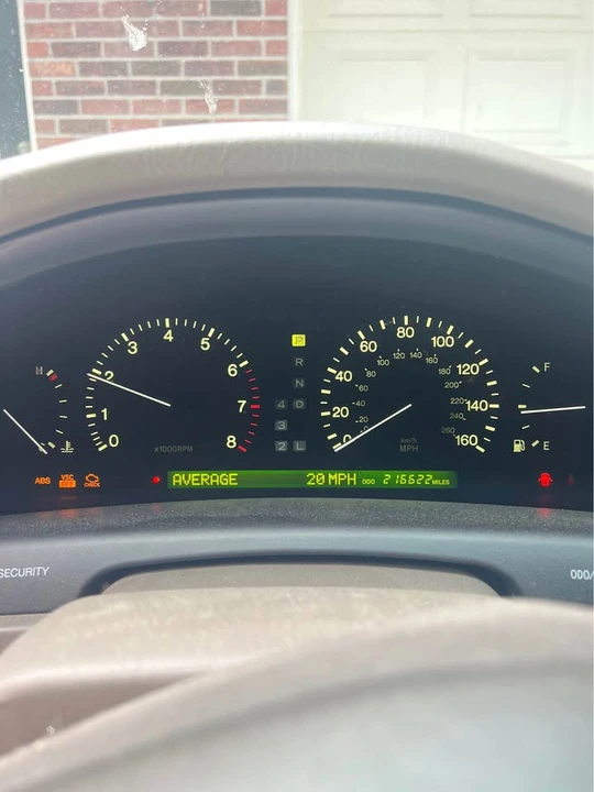1999 Lexus LS 2nd Gen - Image 9 of 10