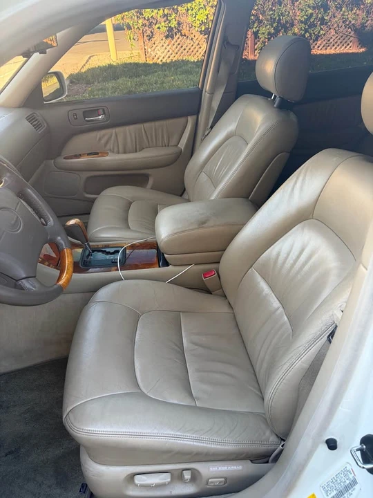 1999 Lexus LS 2nd Gen - Image 15 of 16