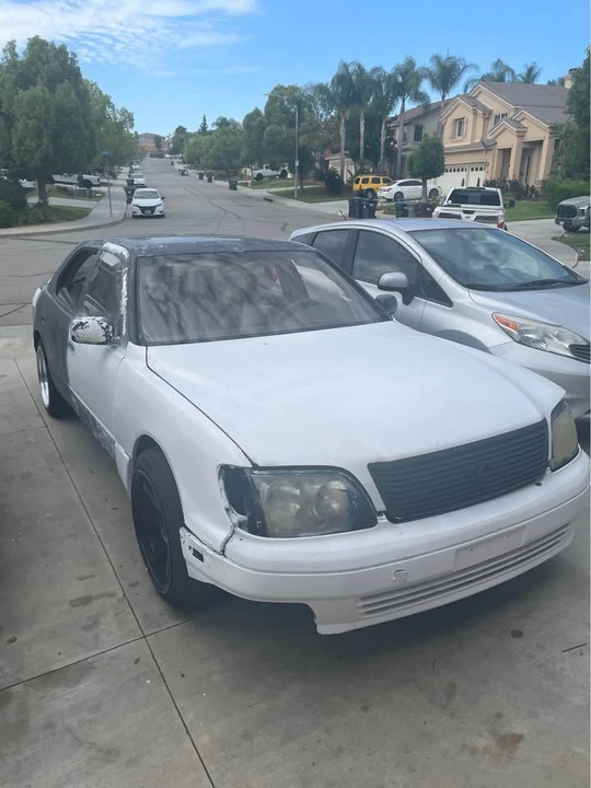 1999 Lexus LS 2nd Gen - Image 2 of 11
