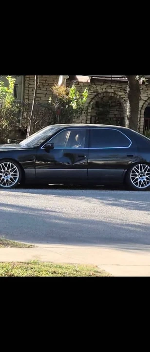 1999 Lexus LS 2nd Gen - Image 4 of 8