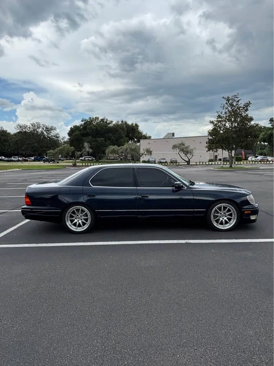 1999 Lexus LS 2nd Gen - Image 8 of 14