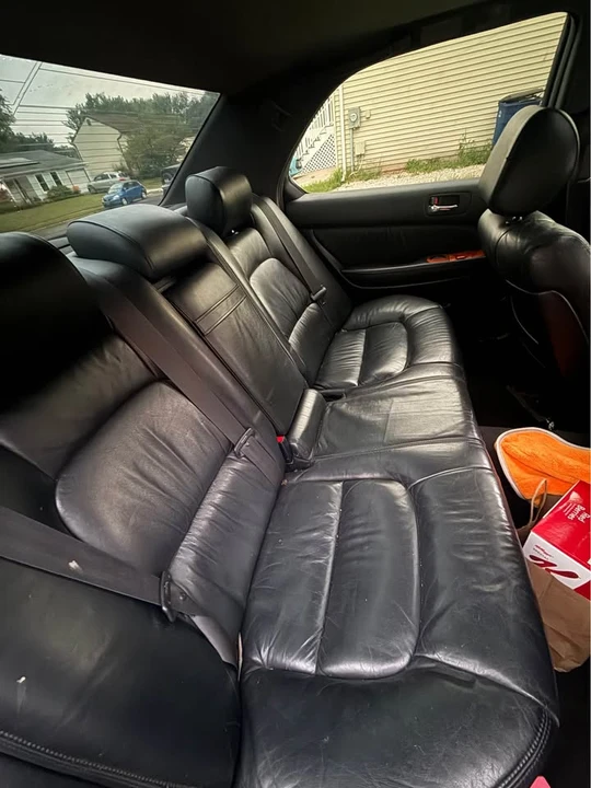 1999 Lexus LS 2nd Gen - Image 6 of 9