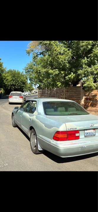 1999 Lexus LS 2nd Gen - Image 2 of 4