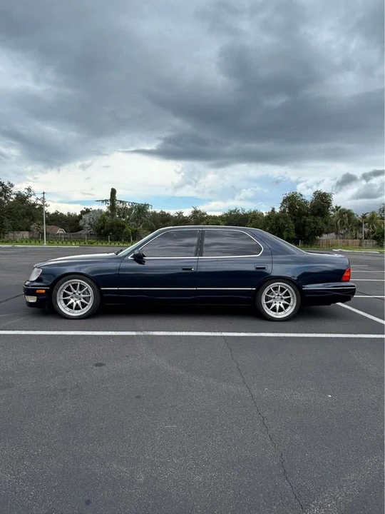 1999 Lexus LS 2nd Gen - Image 3 of 14