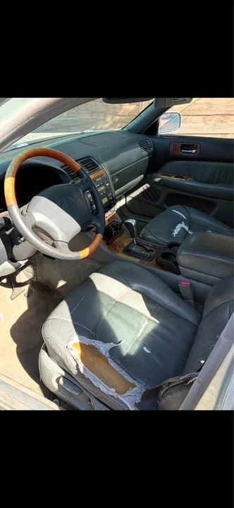 1999 Lexus LS 2nd Gen - Image 4 of 4