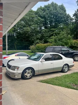 1999 Lexus LS 400 Sedan 4D