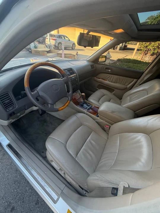 1999 Lexus LS 2nd Gen - Image 14 of 16
