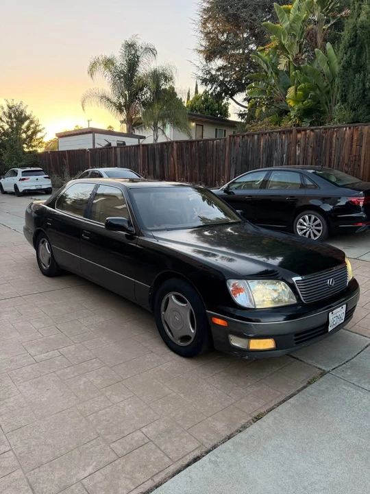 1999 Lexus LS 2nd Gen - Image 3 of 12