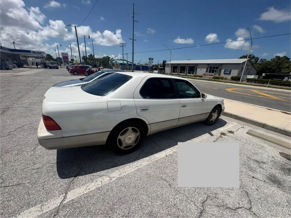 1999 Lexus LS 2nd Gen - Image 2 of 6