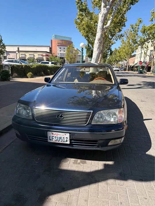 1999 Lexus LS 2nd Gen - Image 3 of 9
