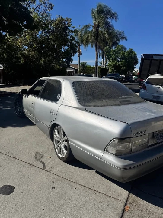 1999 Lexus LS 2nd Gen - Image 4 of 6