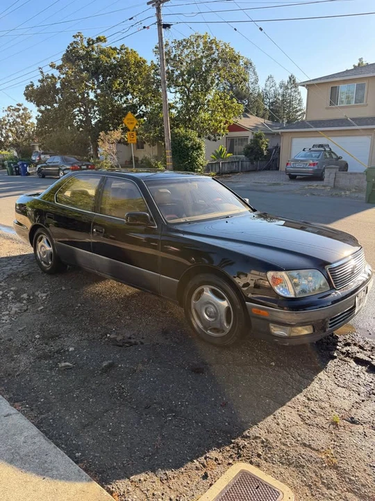 1999 Lexus LS 2nd Gen - Image 12 of 12