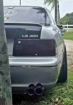 1999 Lexus LS 400 Sedan