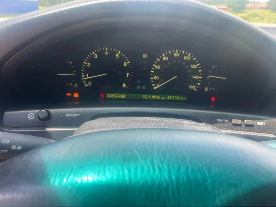 1999 Lexus LS 2nd Gen - Image 3 of 4