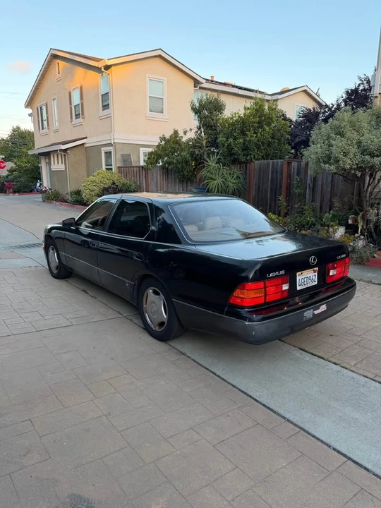 1999 Lexus LS 2nd Gen - Image 5 of 12