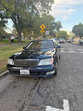 1999 Lexus LS 400 Sedan 4D