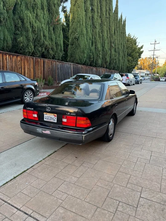 1999 Lexus LS 2nd Gen - Image 4 of 12