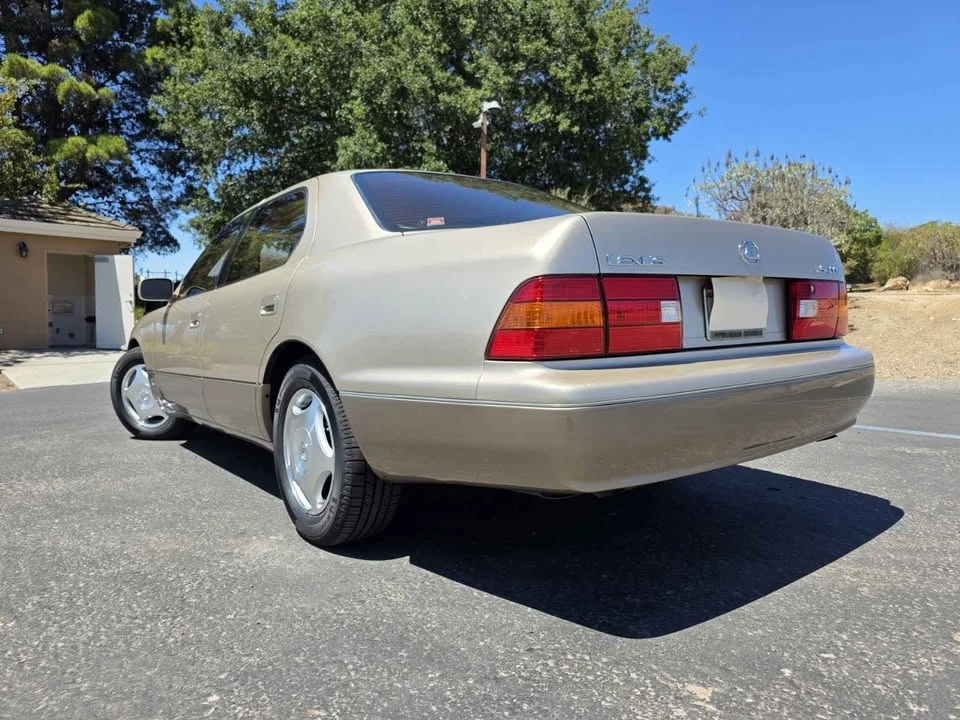 1999 Lexus LS 2nd Gen - Image 9 of 18