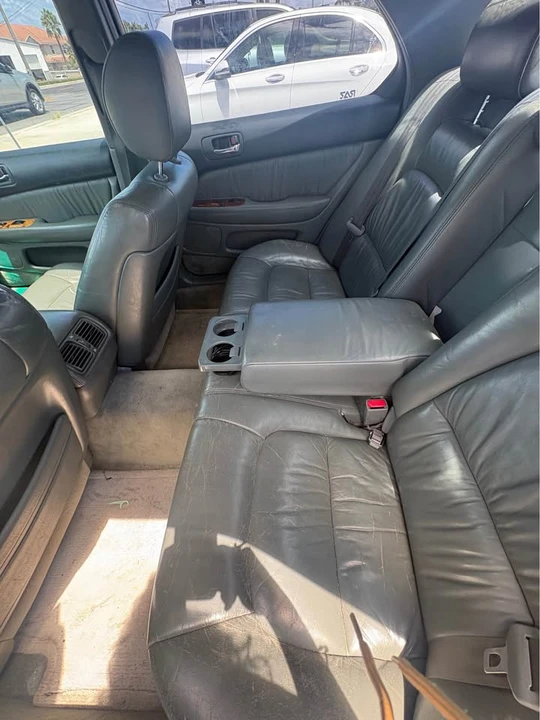 1999 Lexus LS 2nd Gen - Image 5 of 6