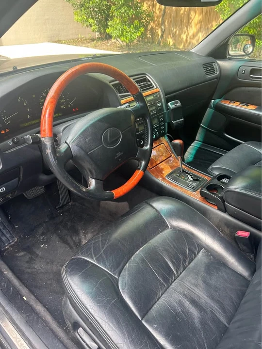 1999 Lexus LS 2nd Gen - Image 11 of 20