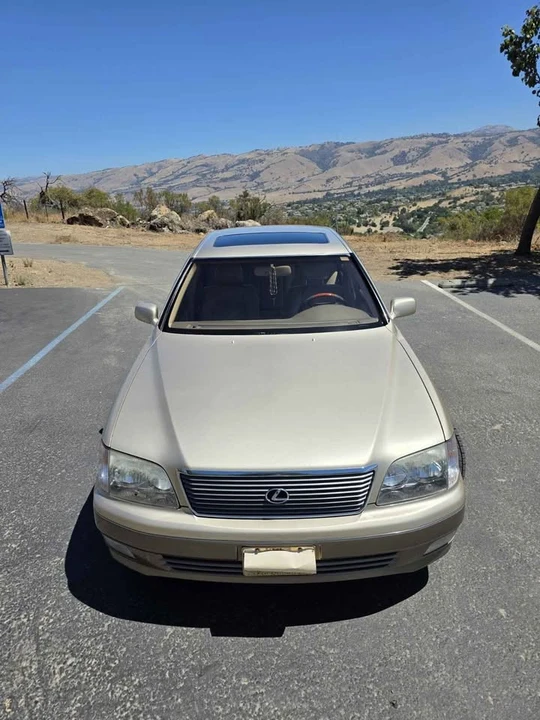 1999 Lexus LS 2nd Gen - Image 4 of 18