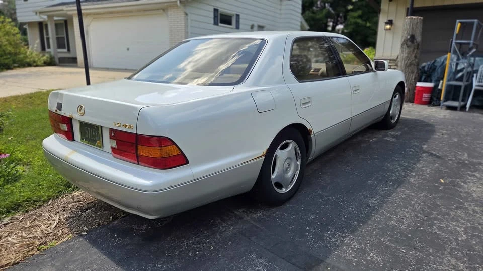 1999 Lexus LS 2nd Gen - Image 3 of 18