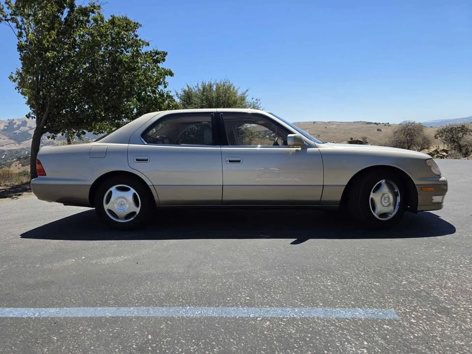 1999 Lexus LS 2nd Gen - Image 5 of 18