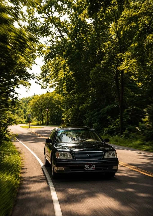 1999 Lexus LS 2nd Gen - Image 11 of 12
