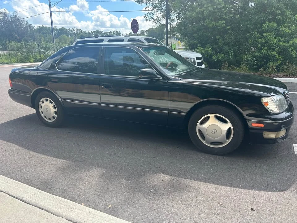 1999 Lexus LS 2nd Gen - Image 3 of 20
