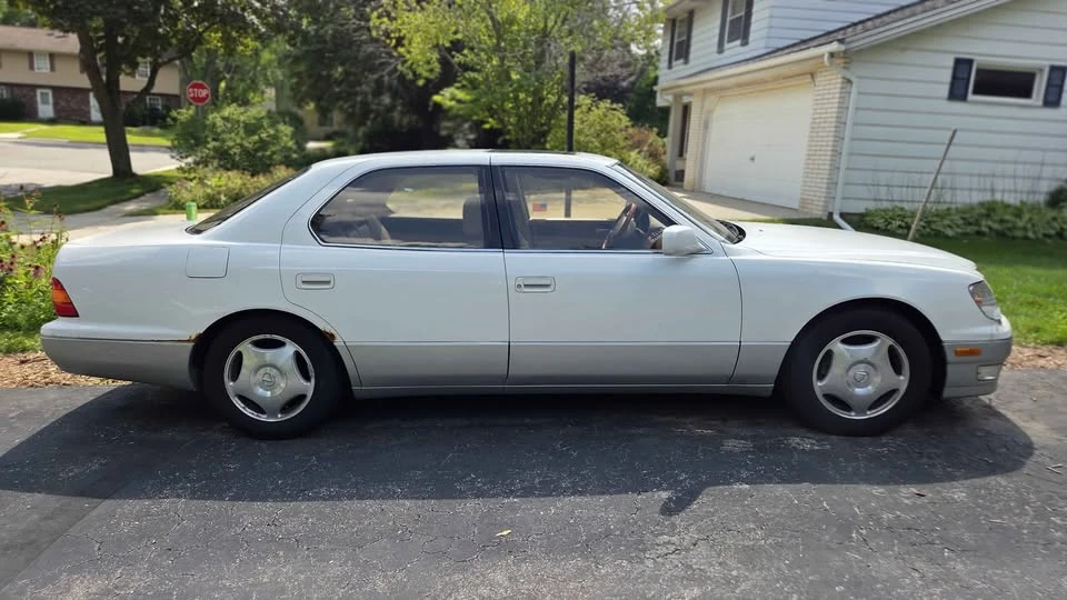 1999 Lexus LS 2nd Gen - Image 6 of 18